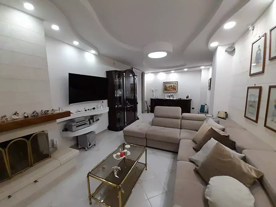 Immagine 1 di Appartamento in vendita  in Via San Cataldo a Eboli