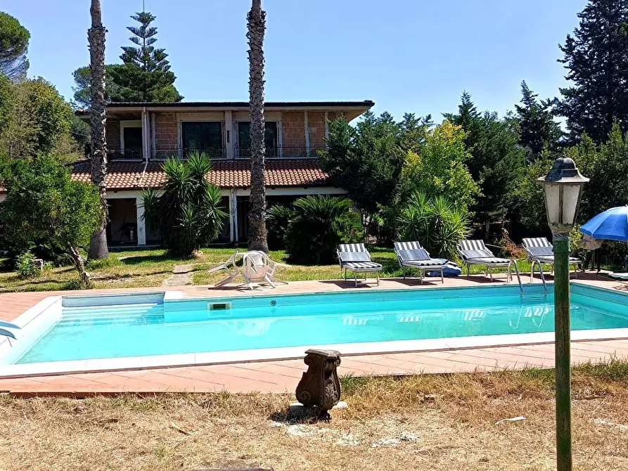 Immagine 1 di Villa in vendita  in Via Torquato Tasso 7 a Nocera Inferiore