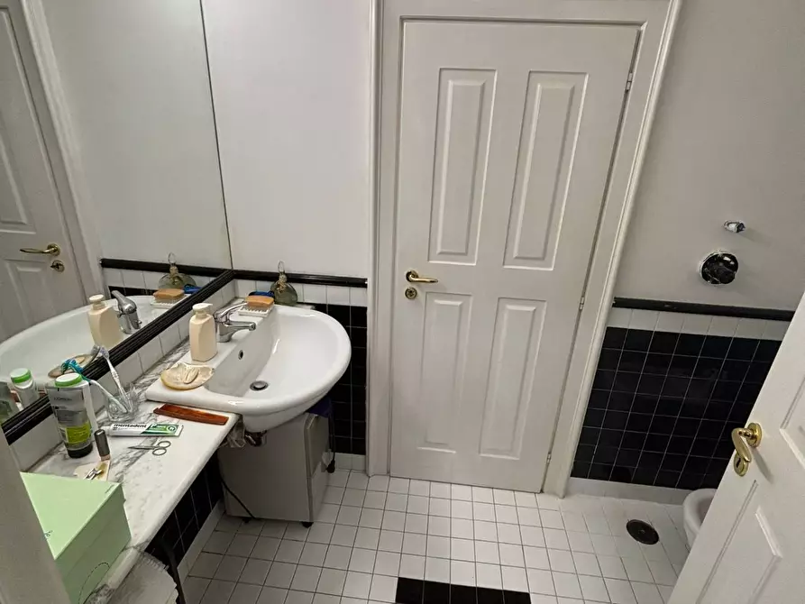 Immagine 2 di Appartamento in vendita  in via circumvallazione a Avellino