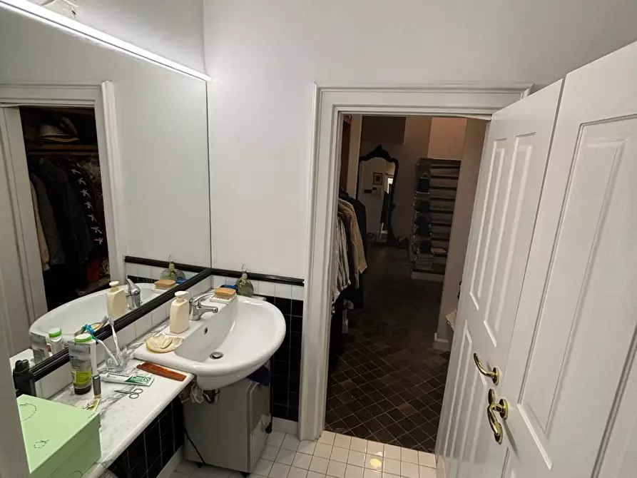 Immagine 6 di Appartamento in vendita  in via circumvallazione a Avellino