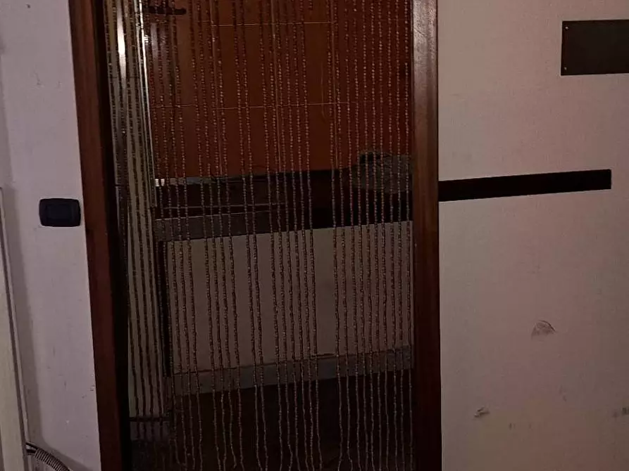 Immagine 5 di Locale commerciale in vendita  in via Castaldo a Nocera Inferiore