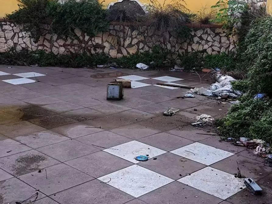 Immagine 17 di Locale commerciale in vendita  in via Castaldo a Nocera Inferiore