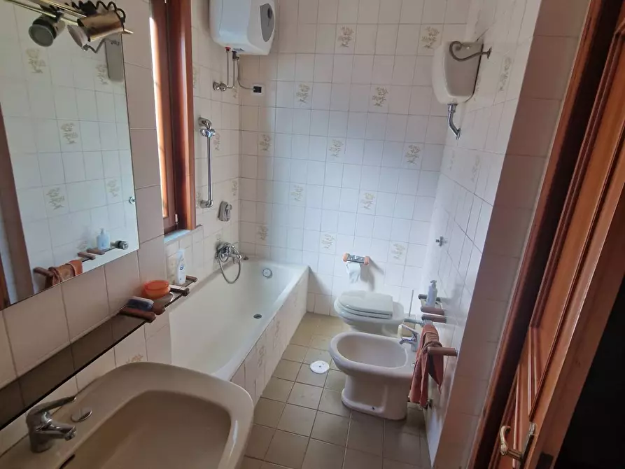 Immagine 14 di Appartamento in vendita  in via tuoro cappuccini a Avellino