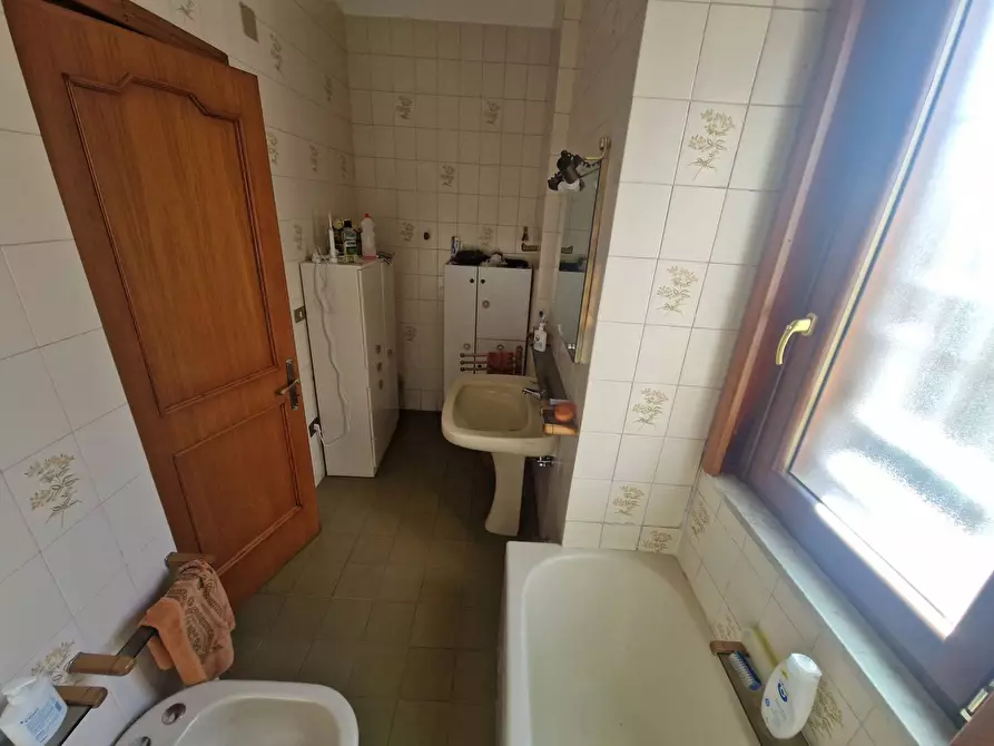 Immagine 29 di Appartamento in vendita  in via tuoro cappuccini a Avellino