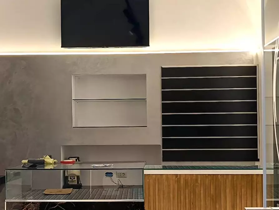 Immagine 6 di Locale commerciale in affitto  in Corso Vittorio Emanuele a Nocera Inferiore