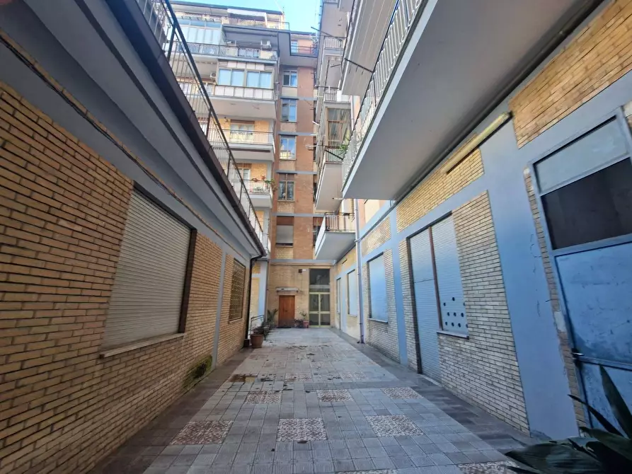 Immagine 16 di Appartamento in vendita  in via moccia a Avellino