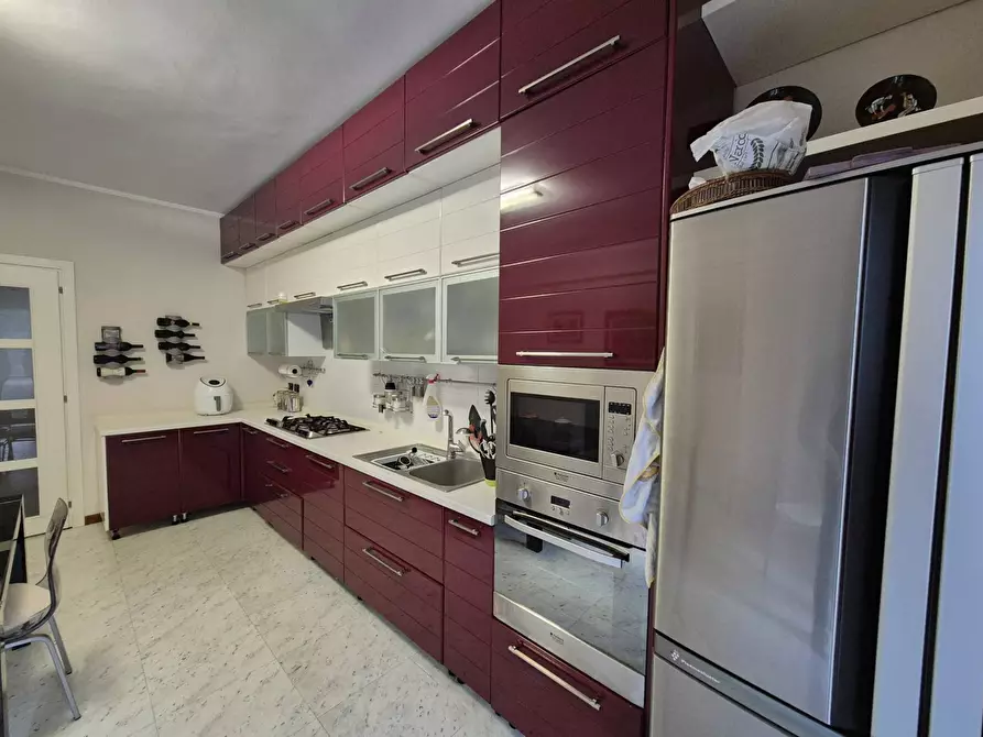 Immagine 11 di Appartamento in vendita  in via annarumma a Avellino