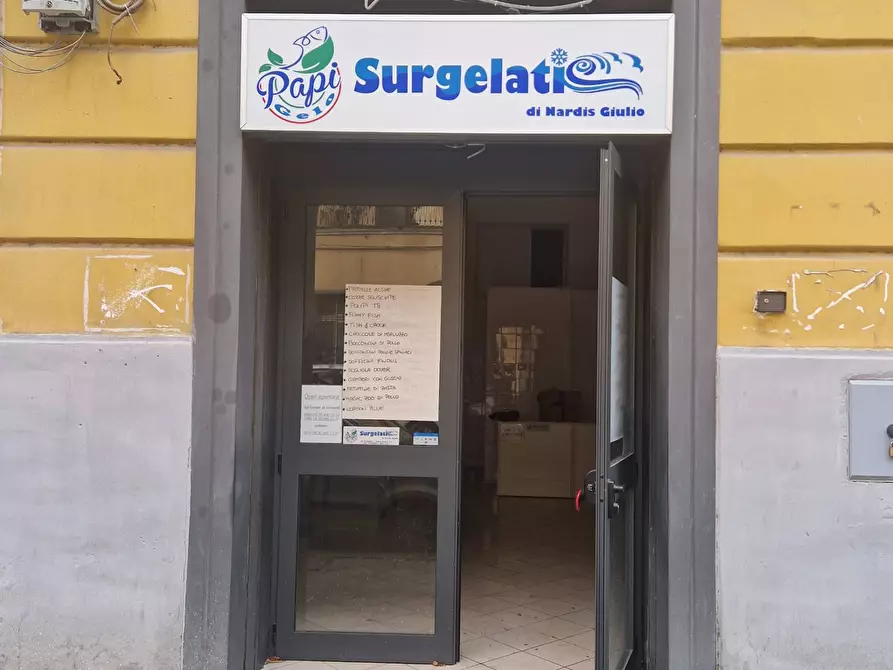 Immagine 1 di Locale commerciale in affitto  in Via G. Orlando a Nocera Inferiore