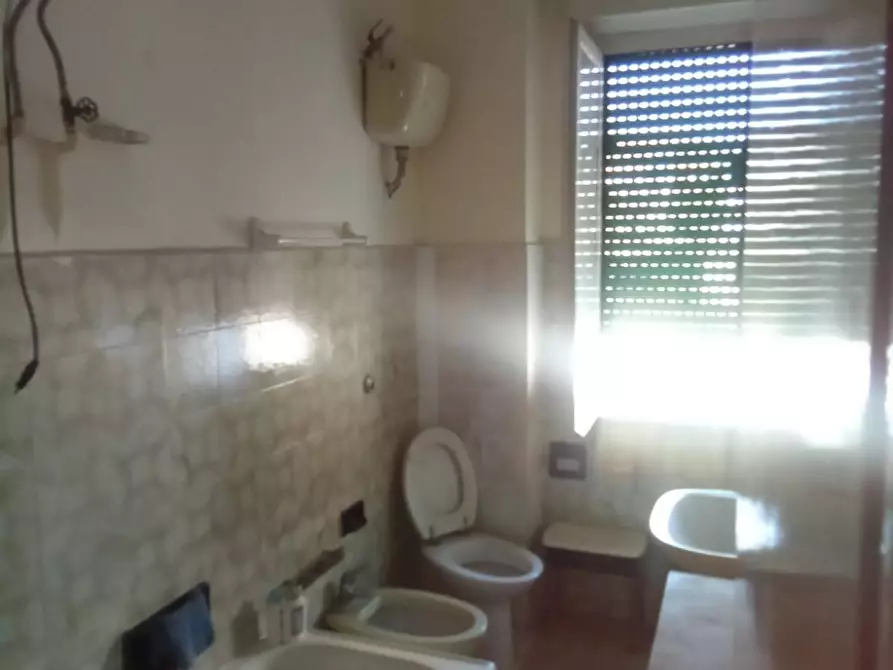 Immagine 9 di Appartamento in vendita  in Via Scalo Ferroviario a Eboli