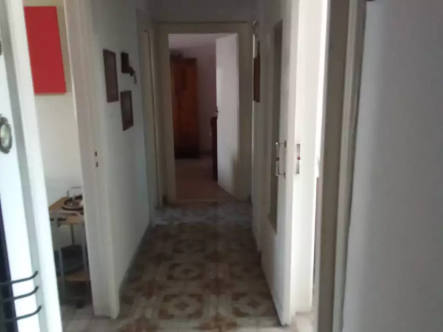 Immagine 4 di Appartamento in vendita  in Via Scalo Ferroviario a Eboli