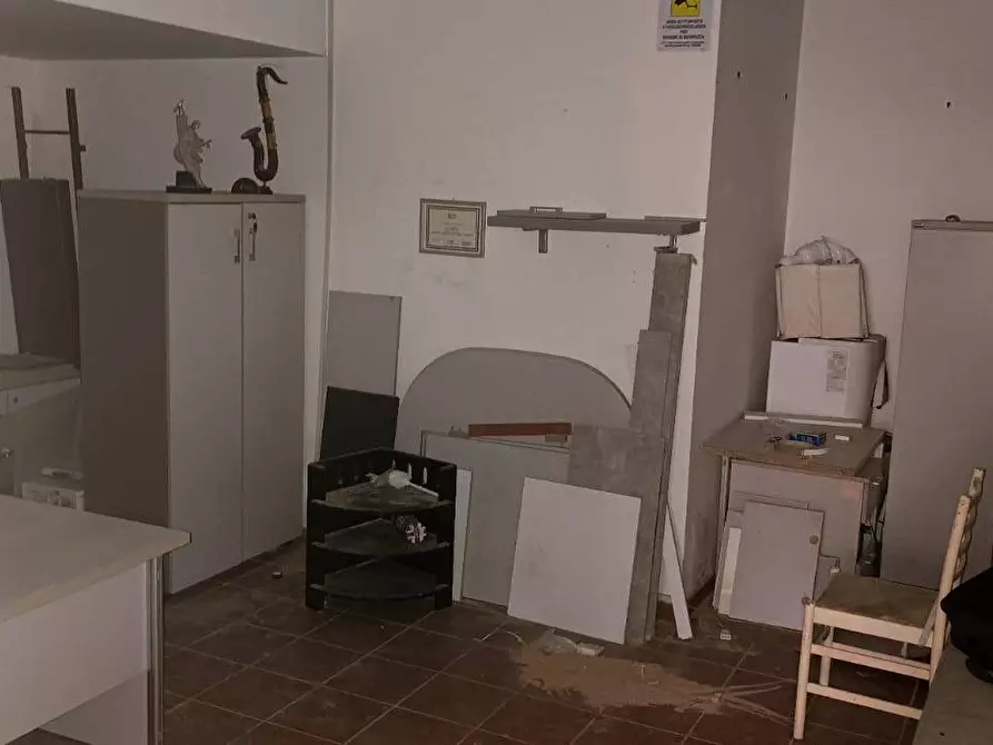 Immagine 14 di Ufficio in vendita  in Via Solimena 61 a Nocera Inferiore
