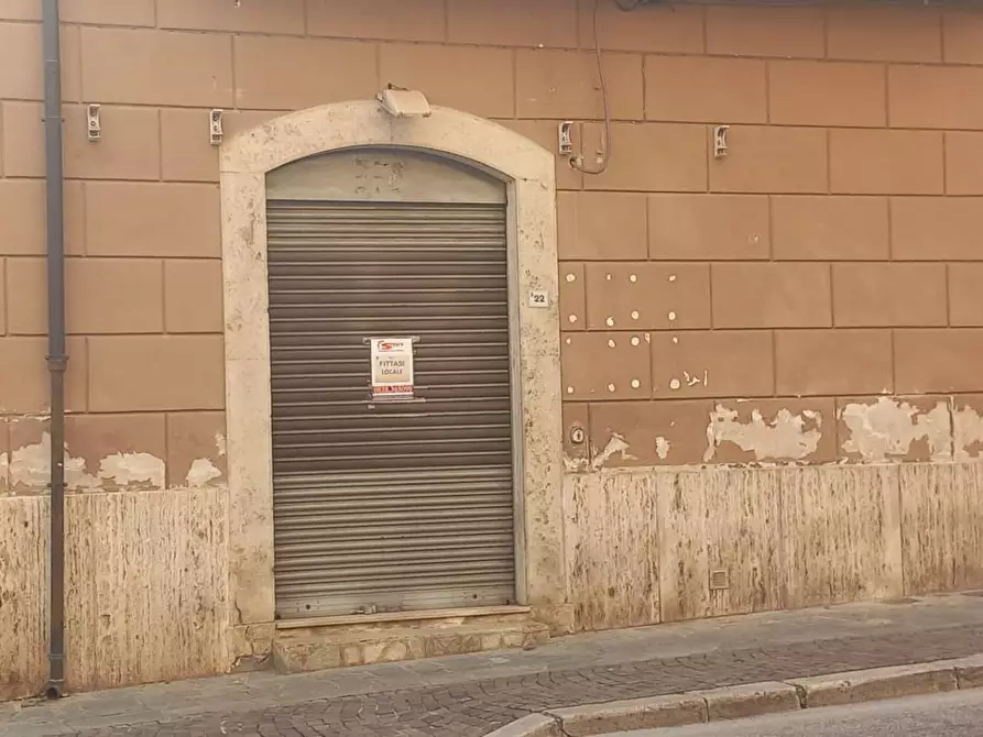 Immagine 2 di Locale commerciale in affitto  in Via G. Matteotti a Eboli