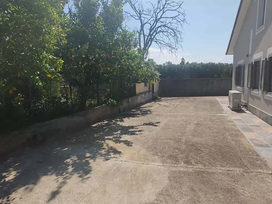 Immagine 8 di Villa in vendita  in Via Guido Scocozza 9 a Eboli