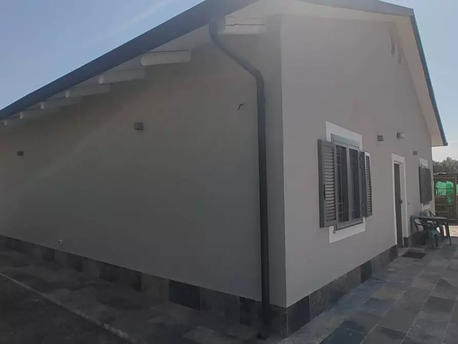 Immagine 3 di Villa in vendita  in Via Guido Scocozza 9 a Eboli