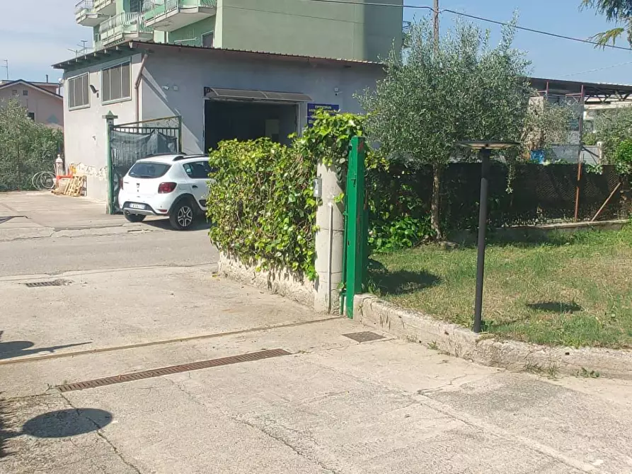 Immagine 7 di Villa in vendita  in Via Guido Scocozza 9 a Eboli