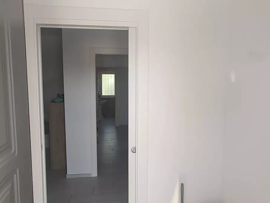 Immagine 10 di Villa in vendita  in Via Guido Scocozza 9 a Eboli