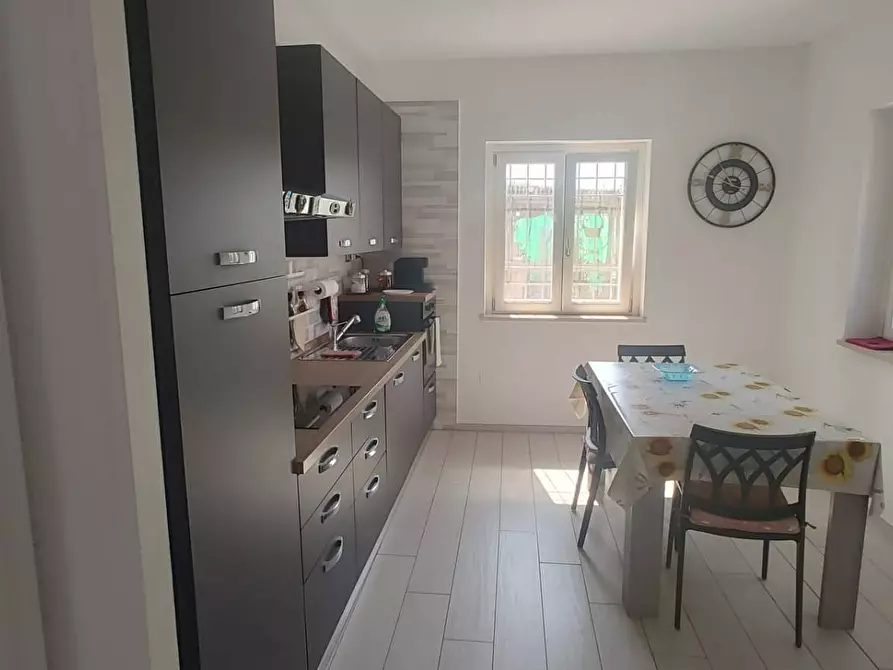 Immagine 11 di Villa in vendita  in Via Guido Scocozza 9 a Eboli