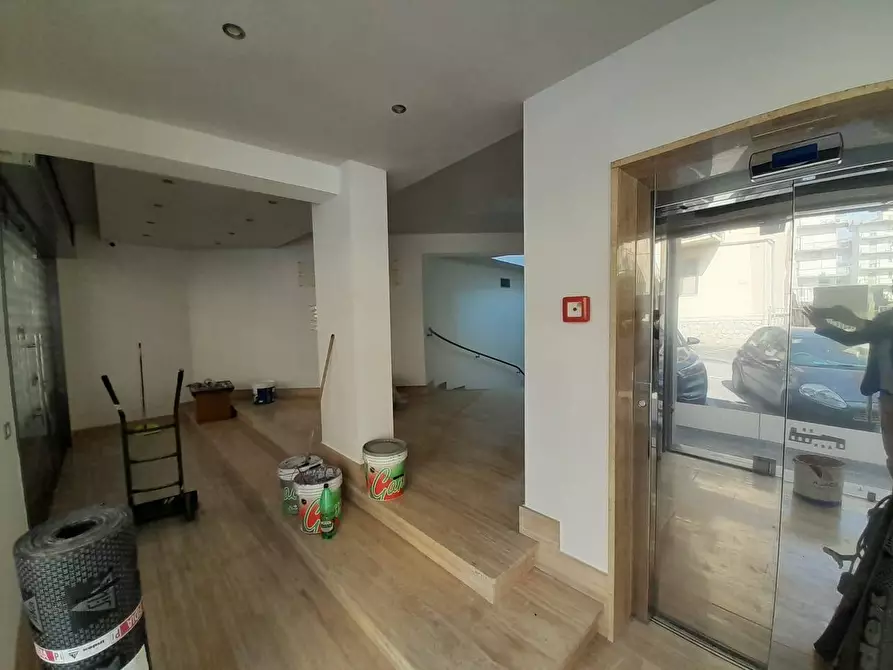 Immagine 2 di Palazzo in vendita  in Via San Berardino a Eboli