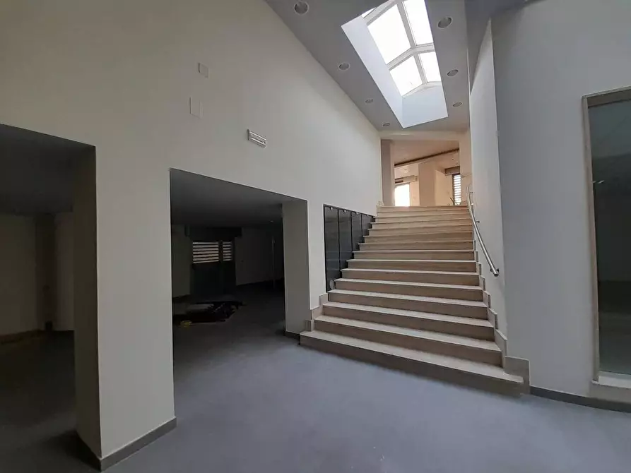 Immagine 1 di Palazzo in vendita  in Via San Berardino a Eboli