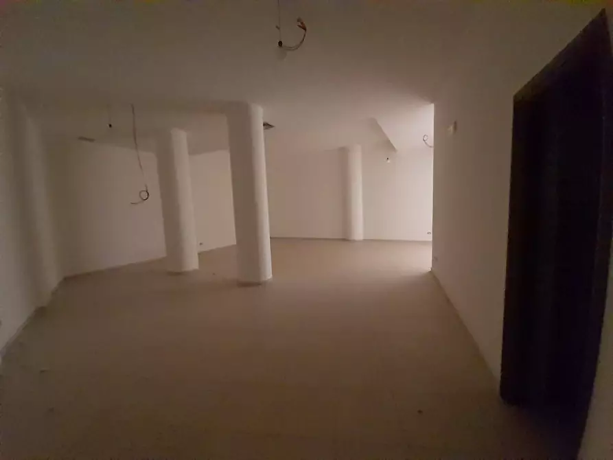 Immagine 25 di Palazzo in vendita  in Via San Berardino a Eboli