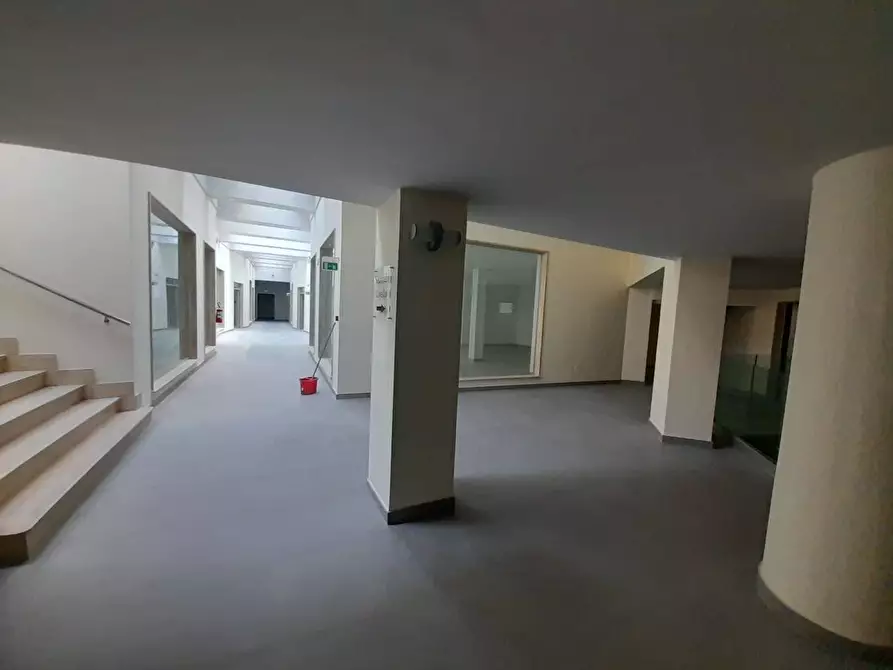 Immagine 14 di Palazzo in vendita  in Via San Berardino a Eboli