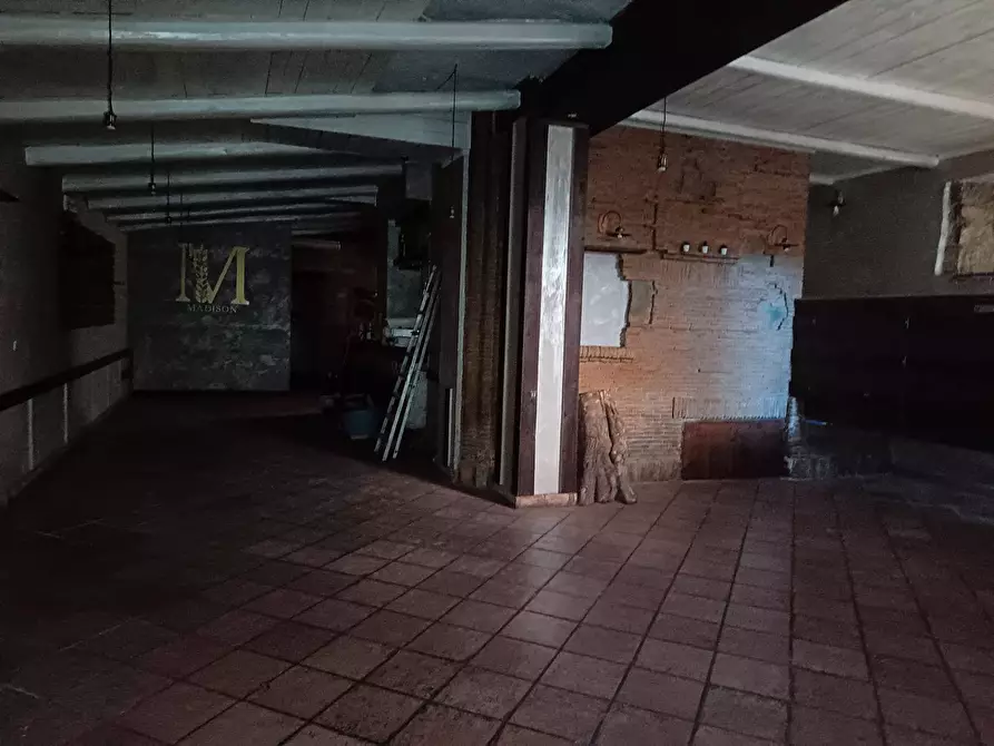 Immagine 2 di Locale commerciale in affitto  in Via Isaia Gabola 53 a Nocera Inferiore