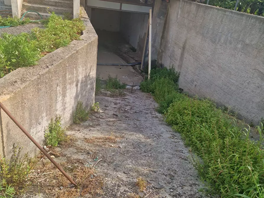 Immagine 9 di Casa indipendente in vendita  in Via Urbano VI a Nocera Inferiore