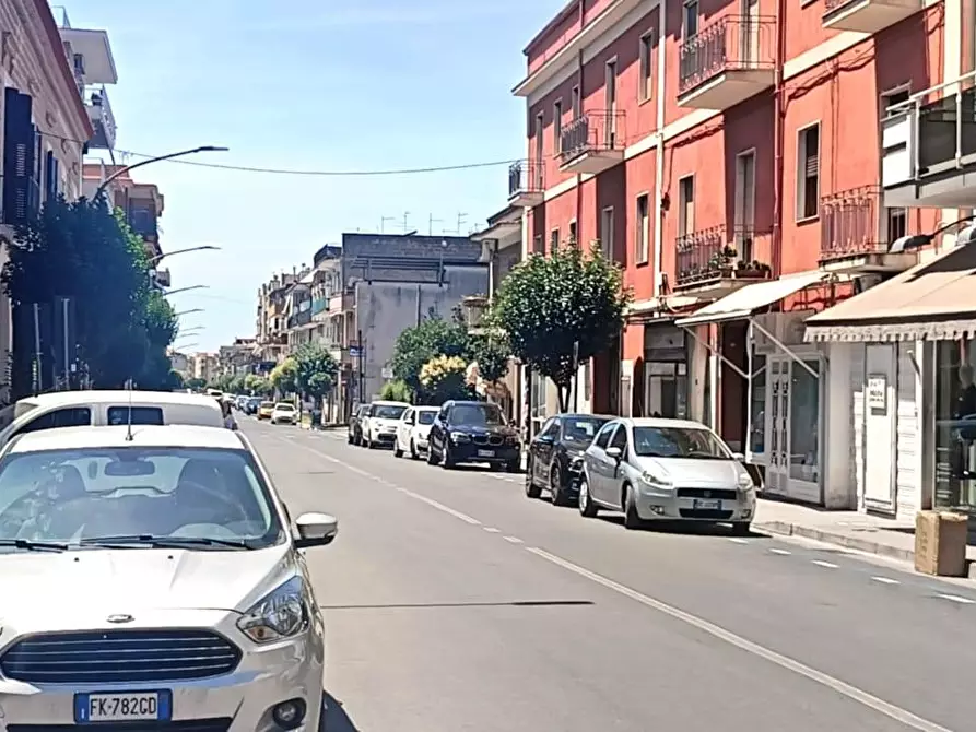 Immagine 3 di Locale commerciale in vendita  in Via Napoli 7 a Maddaloni