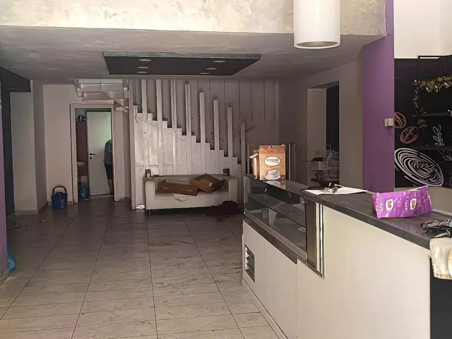 Immagine 7 di Locale commerciale in vendita  in Via Napoli 7 a Maddaloni