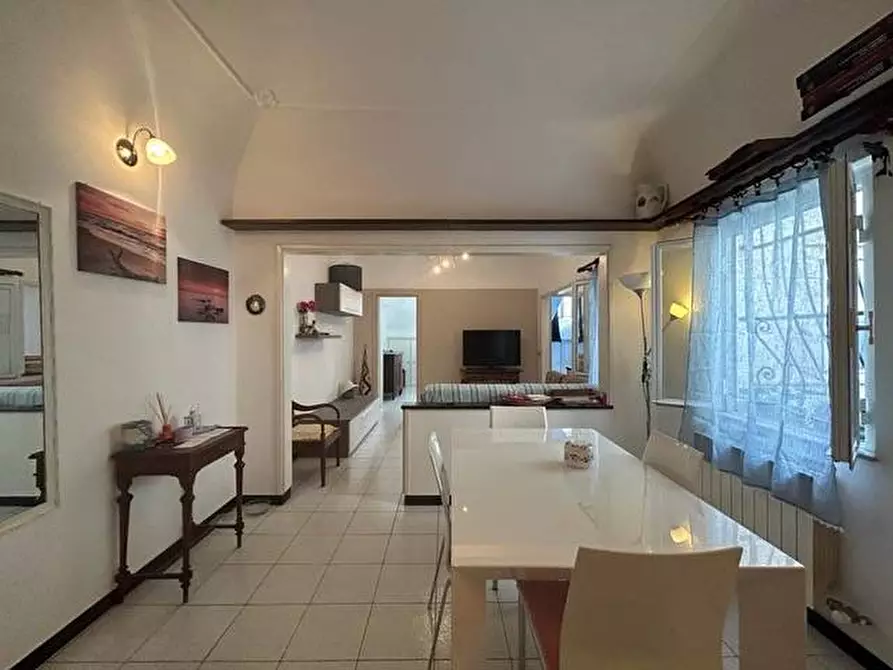 Immagine 5 di Appartamento in vendita  in VIA PAOLO BOSELLI 12 a Savona