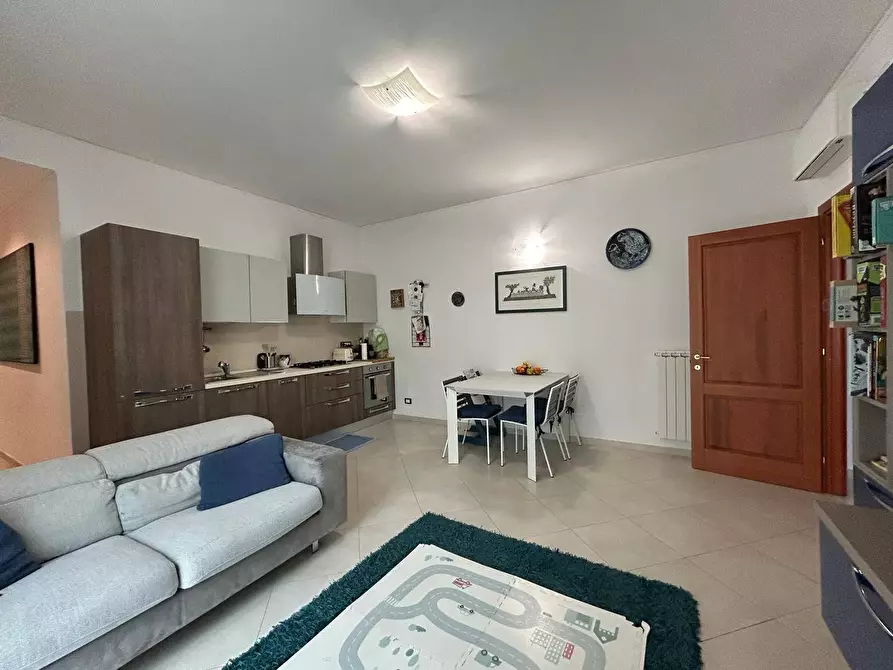 Immagine 1 di Appartamento in vendita  in VIA DE AMICIS 2 a Savona