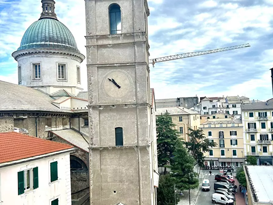 Immagine 1 di Appartamento in vendita  in GALLERIA SCARZERIA a Savona