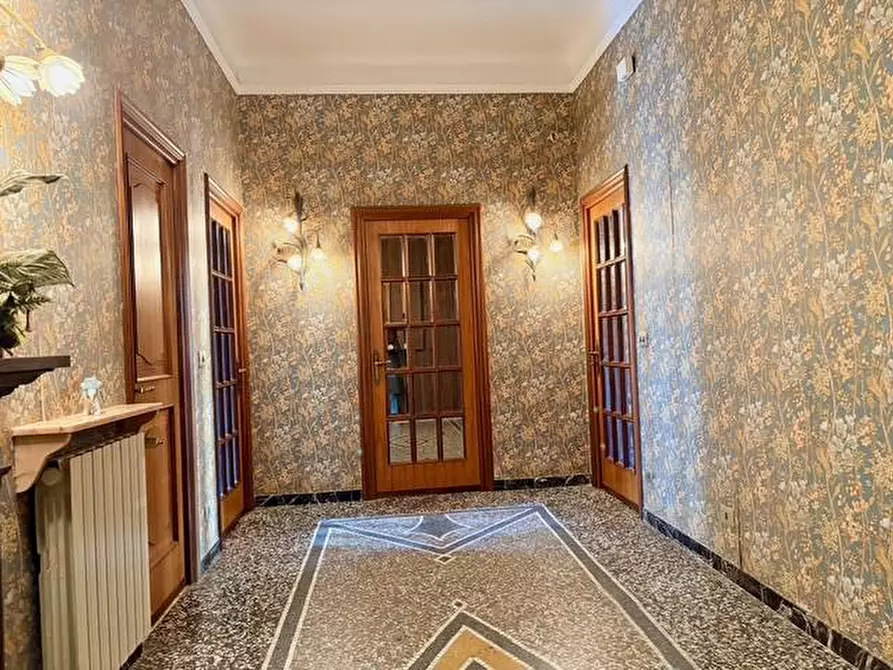 Immagine 3 di Appartamento in vendita  in Via Albenga a Savona