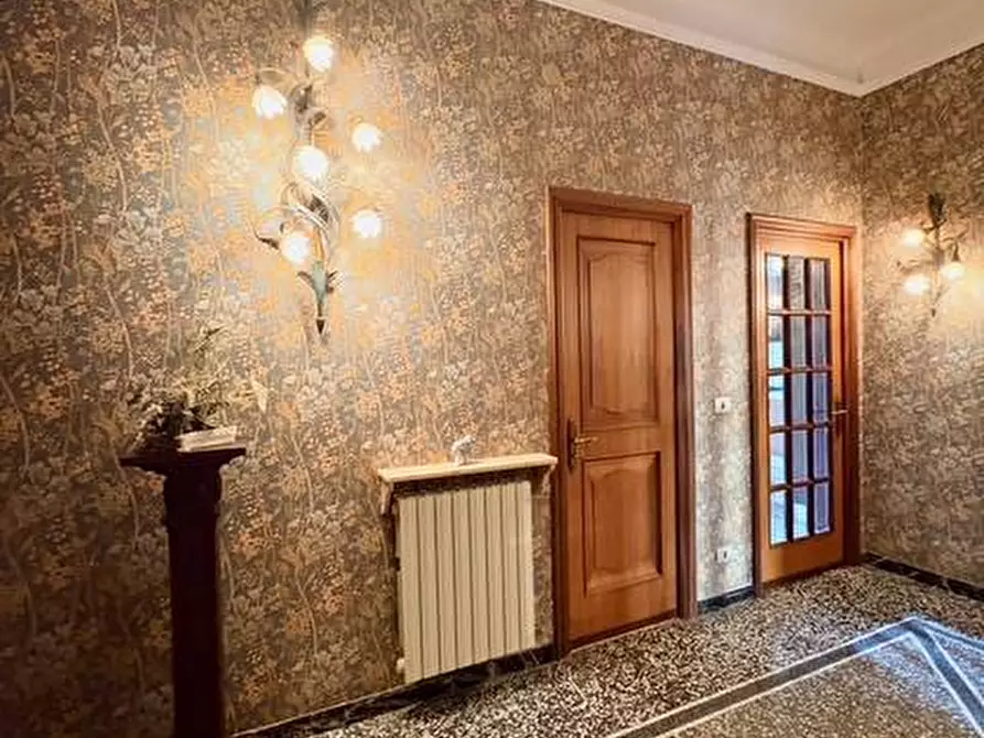 Immagine 6 di Appartamento in vendita  in Via Albenga a Savona