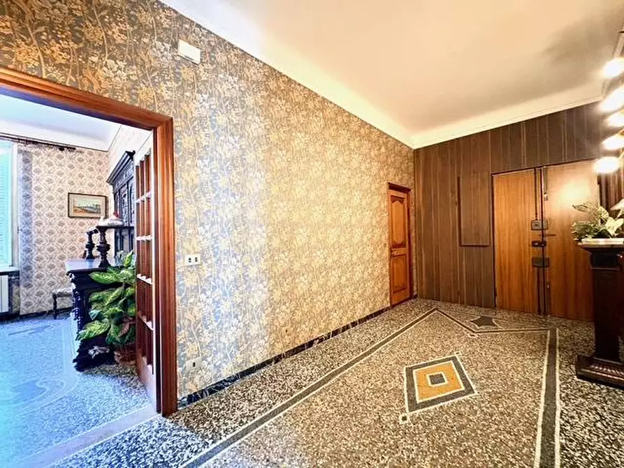 Immagine 10 di Appartamento in vendita  in Via Albenga a Savona