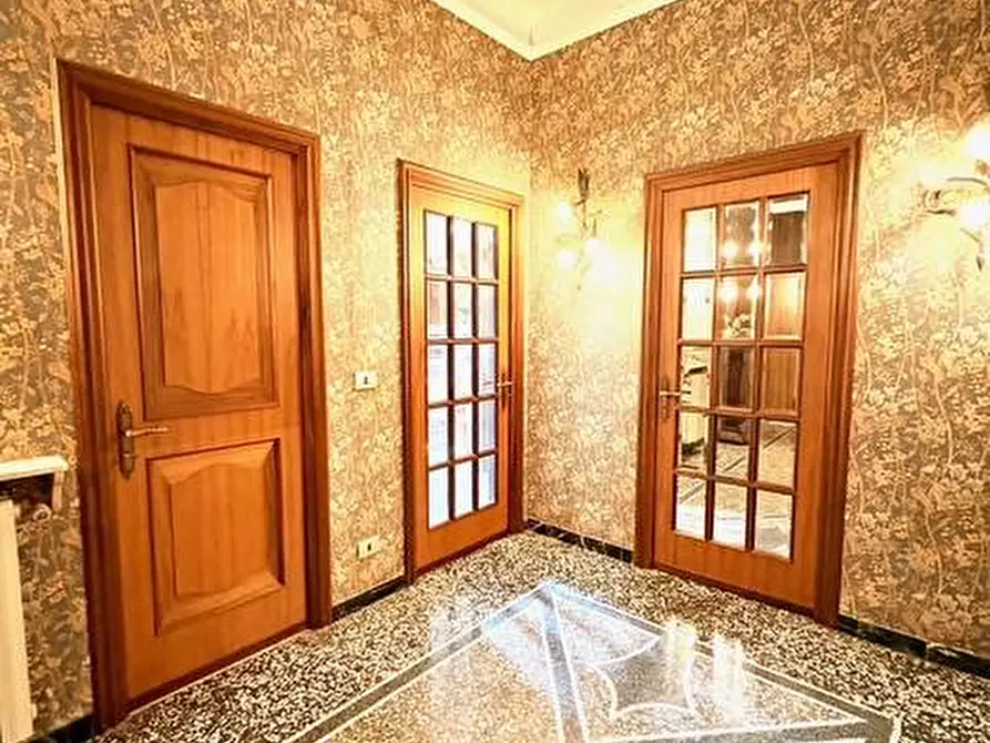 Immagine 4 di Appartamento in vendita  in Via Albenga a Savona