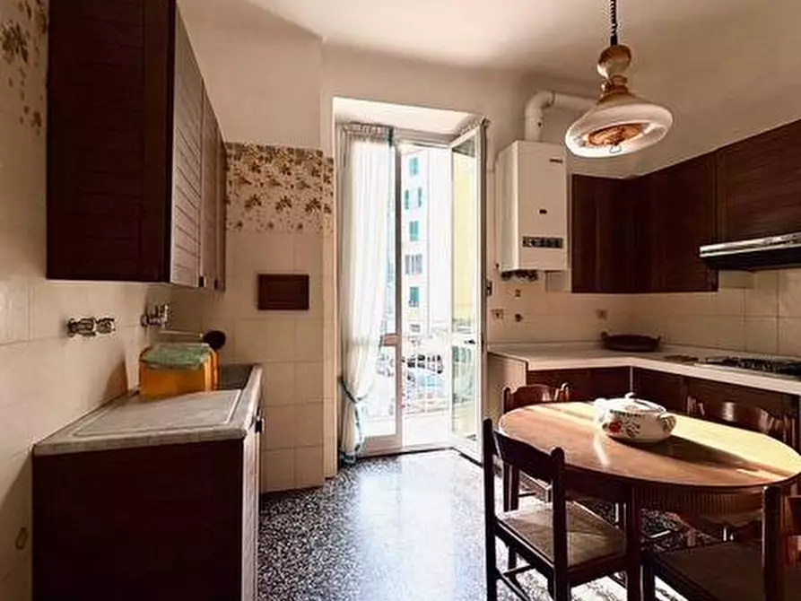 Immagine 19 di Appartamento in vendita  in Via Albenga a Savona