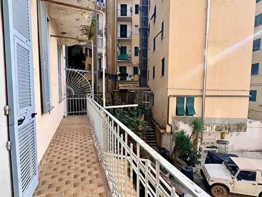 Immagine 21 di Appartamento in vendita  in Via Albenga a Savona