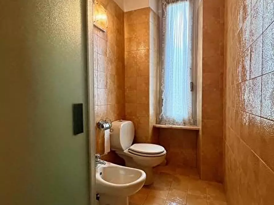 Immagine 23 di Appartamento in vendita  in Via Albenga a Savona