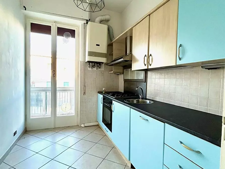 Immagine 1 di Appartamento in vendita  a Savona