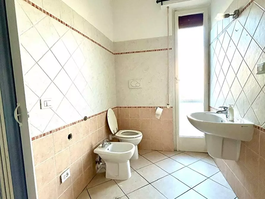 Immagine 12 di Appartamento in vendita  a Savona