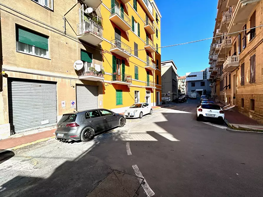 Immagine 2 di Appartamento in vendita  in VIA OXILIA 5 a Savona