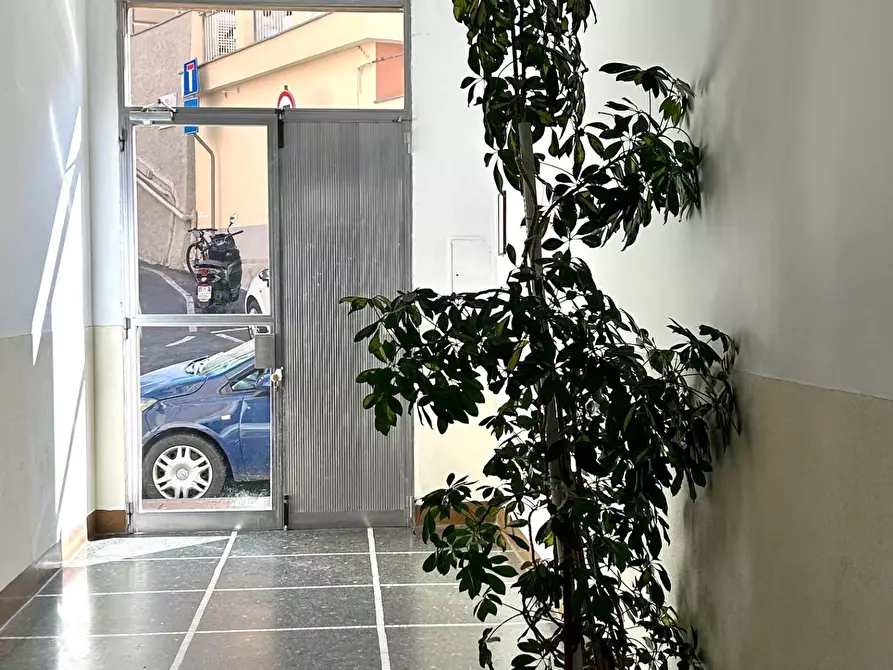 Immagine 6 di Appartamento in vendita  in VIA OXILIA 5 a Savona