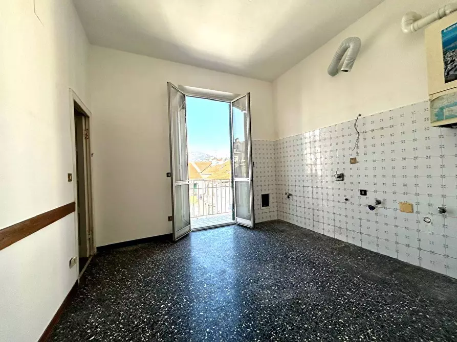 Immagine 11 di Appartamento in vendita  in VIA OXILIA 5 a Savona