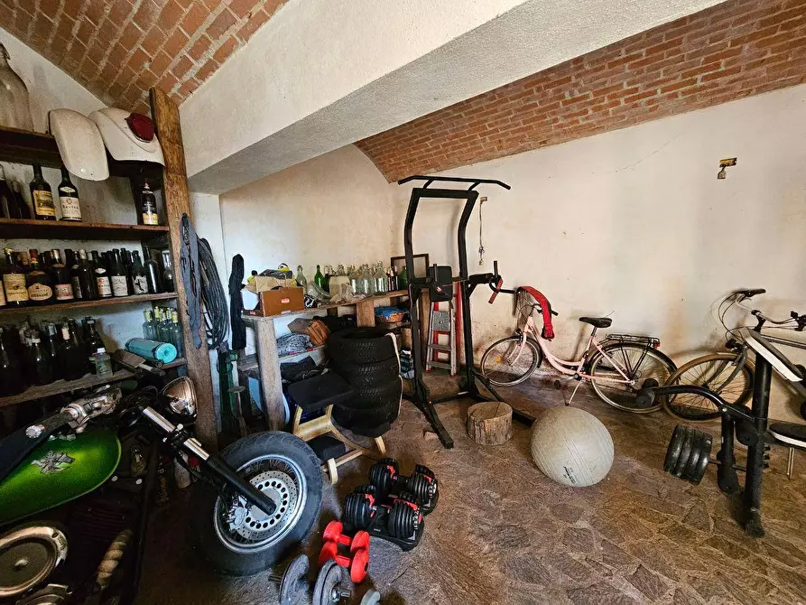 Immagine 35 di Rustico / casale in vendita  in Via Paleologo a Altare