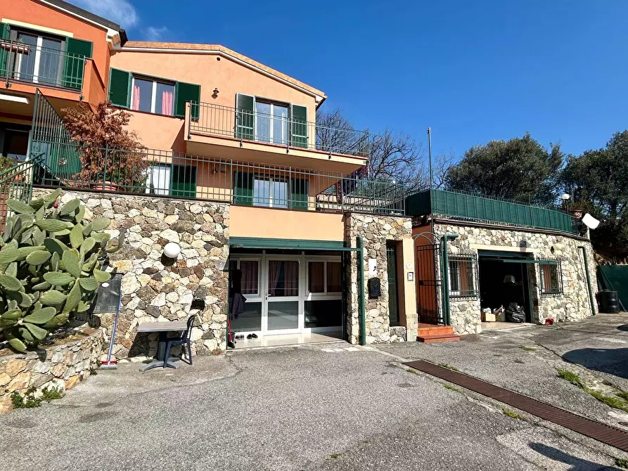 Immagine 1 di Villetta a schiera in vendita  in POGGIO DEL SOLE 21 a Albissola Marina