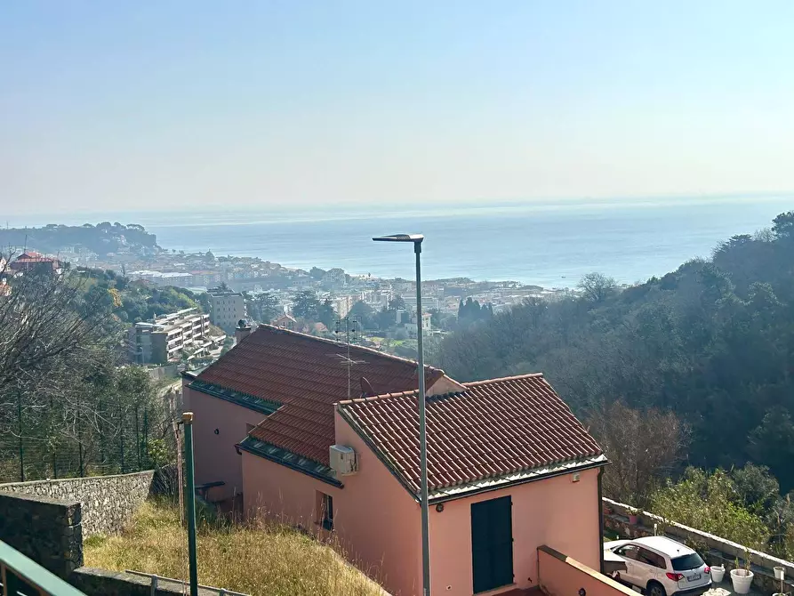 Immagine 2 di Villetta a schiera in vendita  in POGGIO DEL SOLE 21 a Albissola Marina
