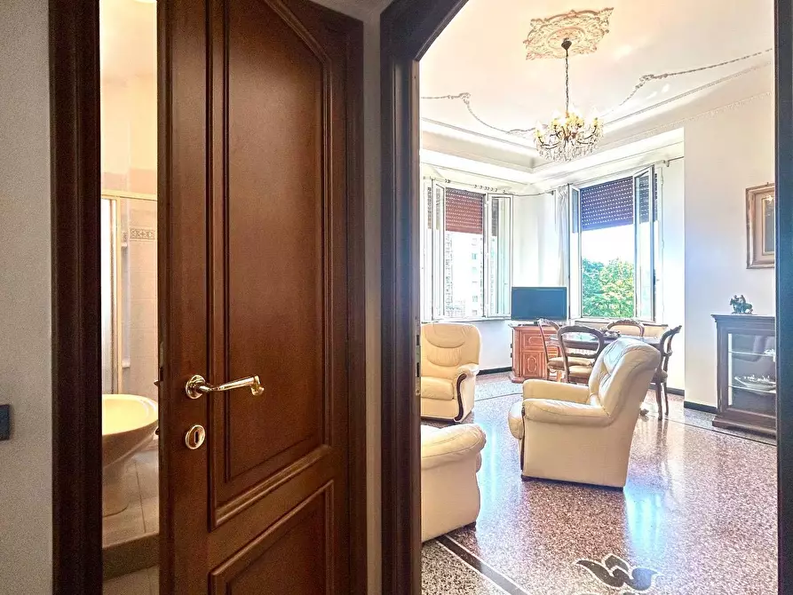 Immagine 10 di Appartamento in vendita  in CORSO RICCI 2 a Savona