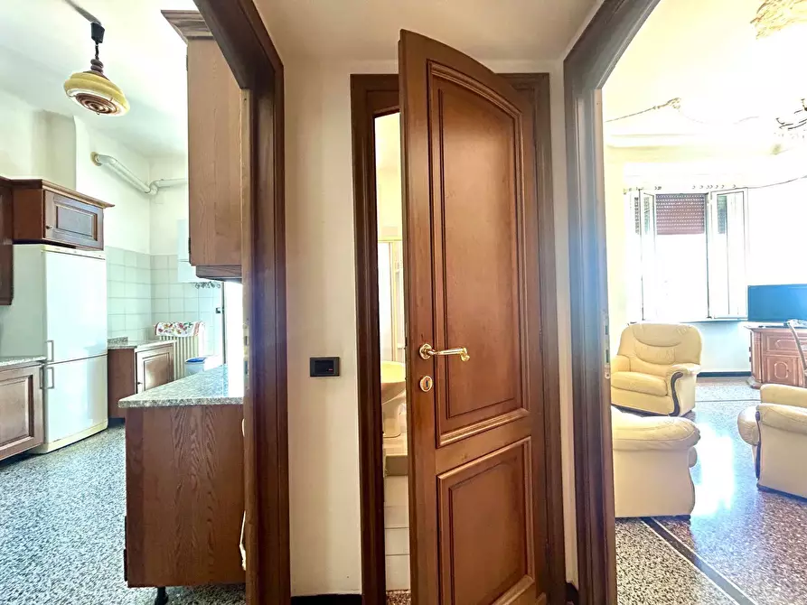 Immagine 11 di Appartamento in vendita  in CORSO RICCI 2 a Savona