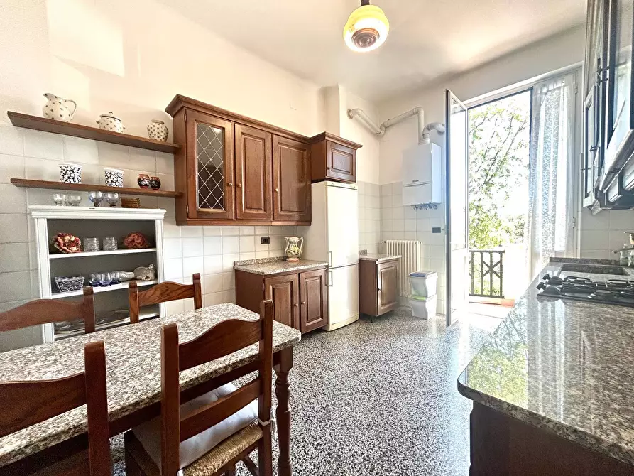 Immagine 12 di Appartamento in vendita  in CORSO RICCI 2 a Savona